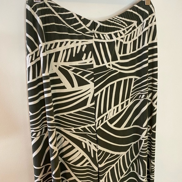 Stylish Chico's Olive & Beige Women's Travelers Pants - Picture 4 of 6